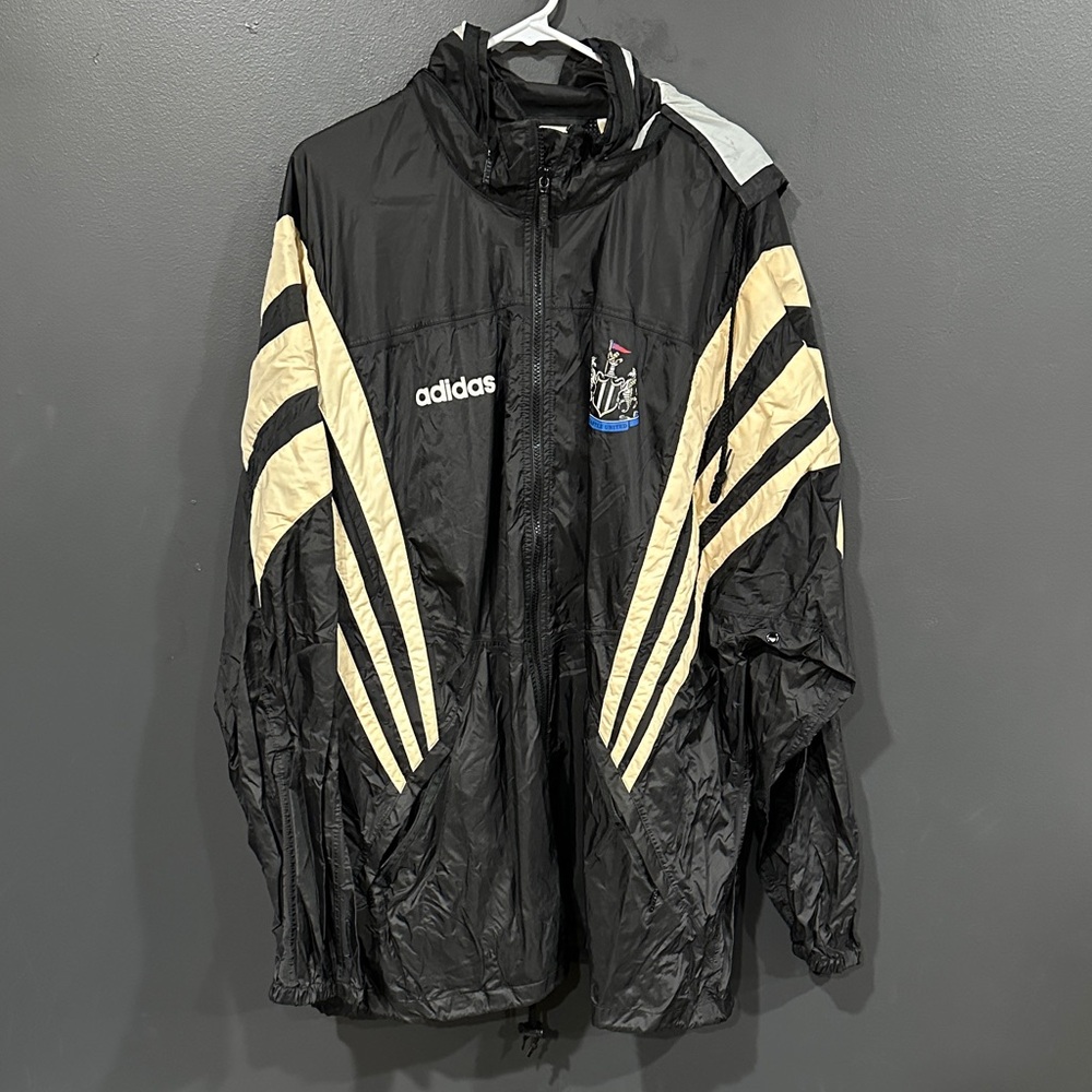 Adidas New Castle Training Jacket Black and Cream Windbreaker Jacket 2009/2010